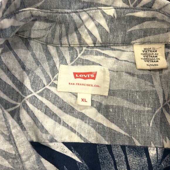 Levi’s faded print button up shirt - Picture 2 of 4